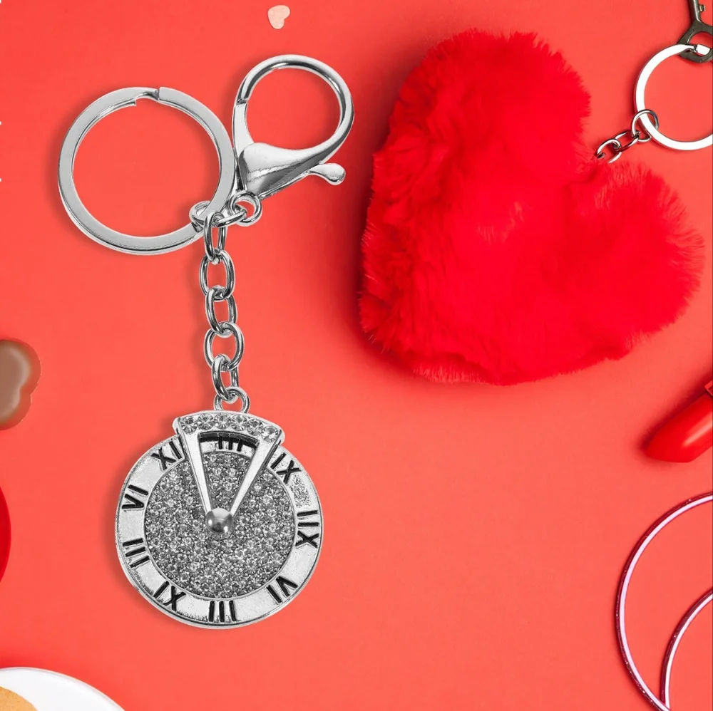 Rotating Roman Keychain